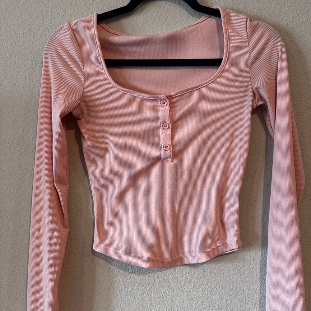 Cozy Ribbed Long-Sleeve Crop Top Henley Style‎ Blush Pink Size XS y2k style